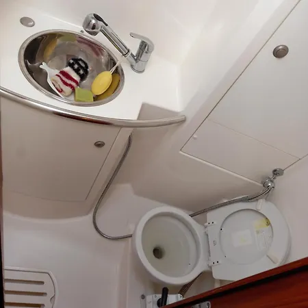 Voilier Sun Odyssey 42 Ботель *