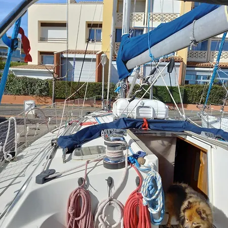 Ботель Voilier Sun Odyssey 42 *