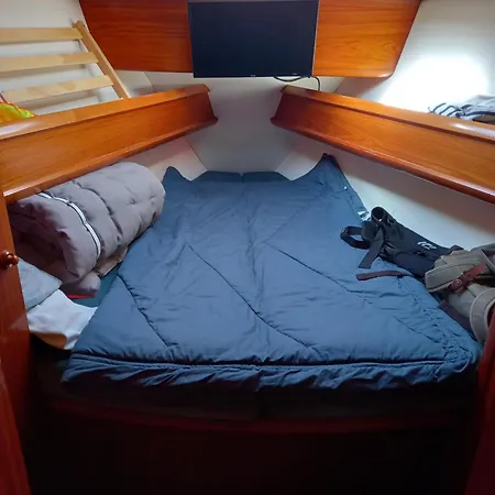 Ботель Voilier Sun Odyssey 42